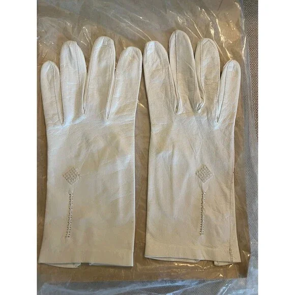 None | Accessories | Vintage White Leather Hand Gloves Dress Gloves Driving  Gloves 9 Size Small | Poshmark